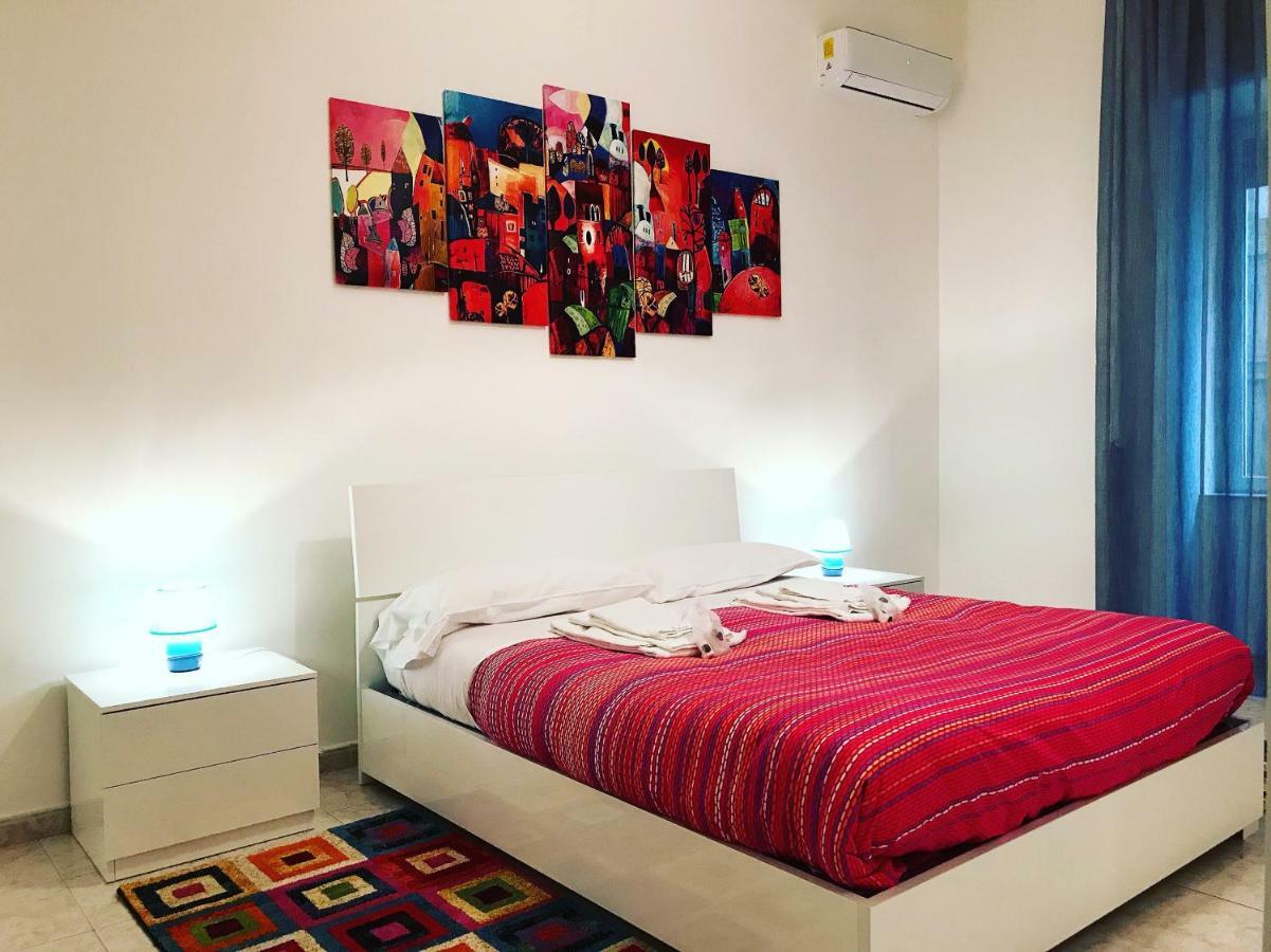 Casa G&G Pignasecca 2 Nel Cuore Di Napoli Exterior foto